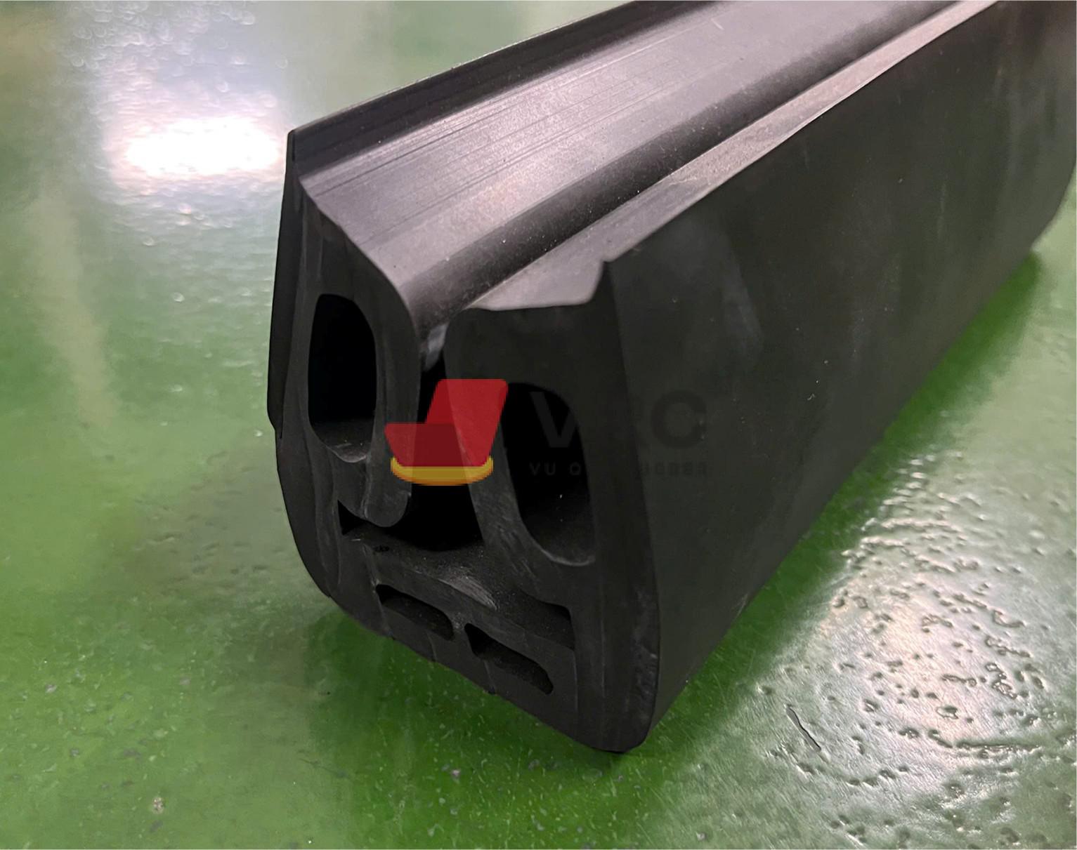 ĐỆM CẢN ĐẦU TÀU EPDM – MARINE RUBBER BUFFER