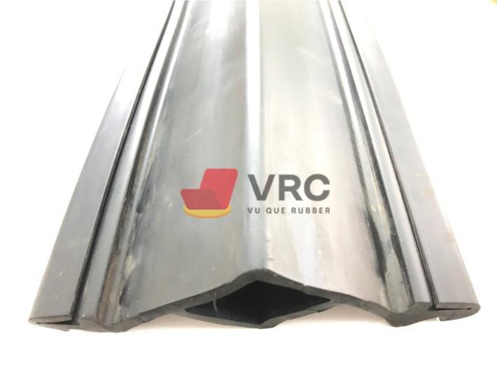 MÁNG CAO SU EPDM DẠNG LỖ – KHE CO GIÃN RĂNG LƯỢC